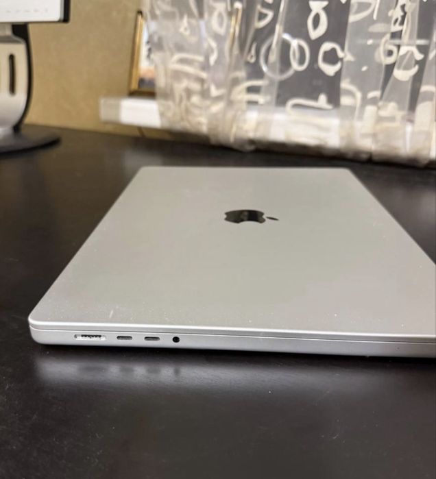 MacBook Pro 16”, модель A2485