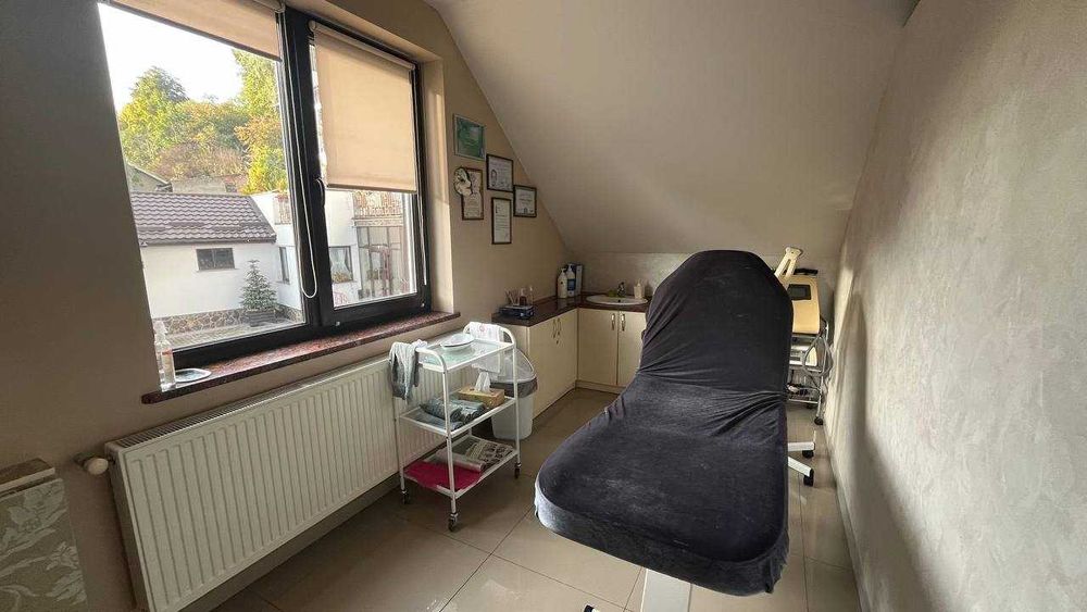 Оренда кабінетів у салоні краси на вул. Замарстинівська