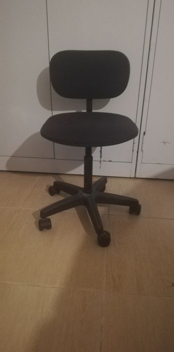 Cadeira infantil de secretária