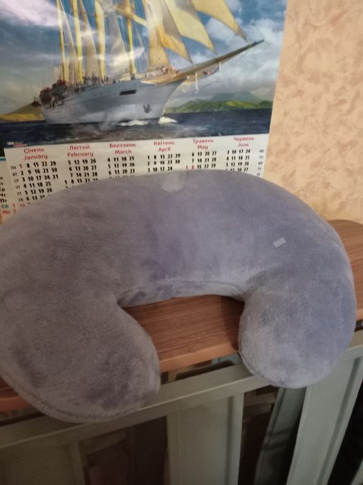 Ортопедическая подушка-воротник.