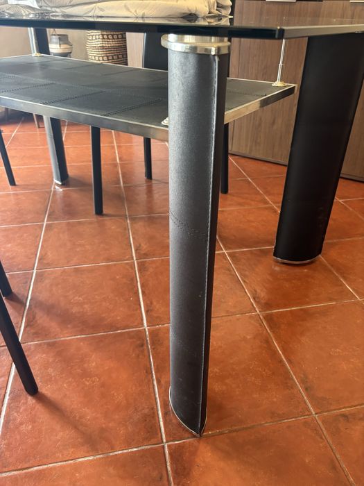 Mesa de vidro + cadeiras