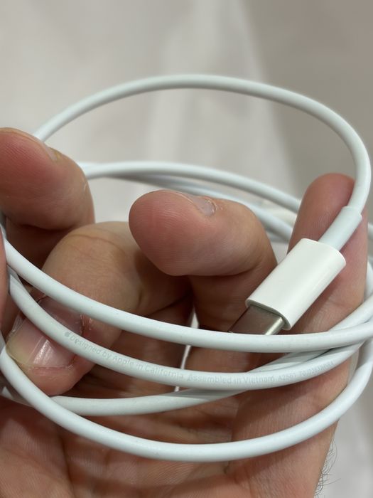 Кабель Apple USB-C to Lightning