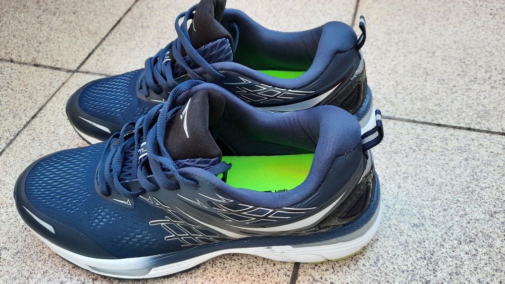 Buty sportowe męskie 43