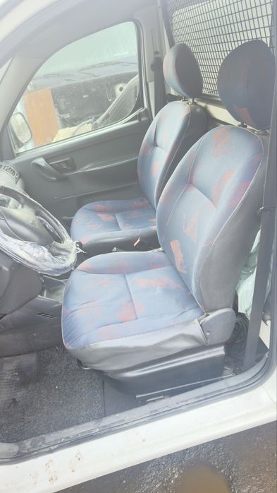 Carrinha Peugeot partner 1.9 D ano 2000 para venda de peças
