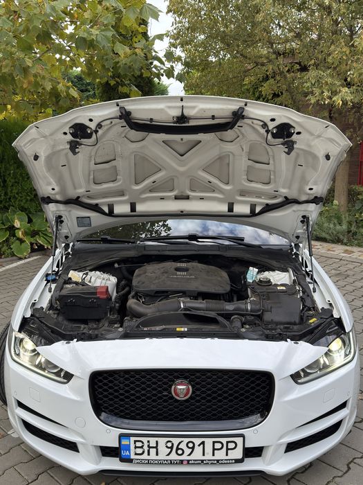 Jaguar XE, Prestige 2015