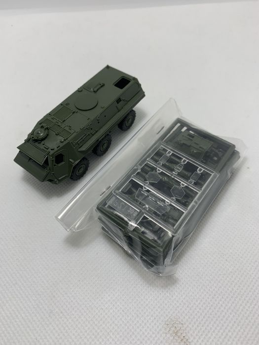 Miniatura veiculo reconhecimento militar Roco H0 1/87