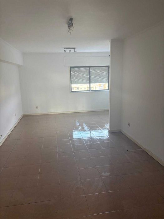 Andar T2 - Rio Tinto - Junto ao MODELO