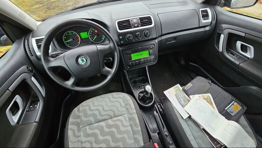 Skoda Fabia II 2009R Benzyna Klima Elektryka Relingi Serwisowana Ładna