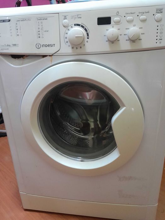 Máquina de lavar roupa Indesit