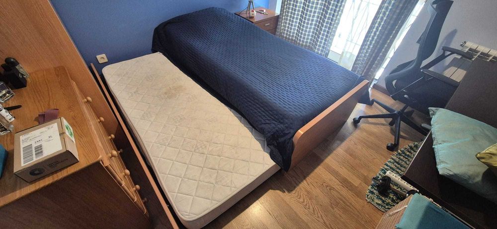 Cama de Solteiro com Cama Auxiliar Embutida + 2 Colchões