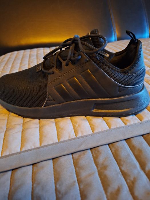 Sprzedam buty sportowe damskie