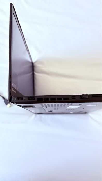 Lenovo ThinkPad T450s i5 | 8GB RAM | SSD 238GB | Windows 10 Enterprise