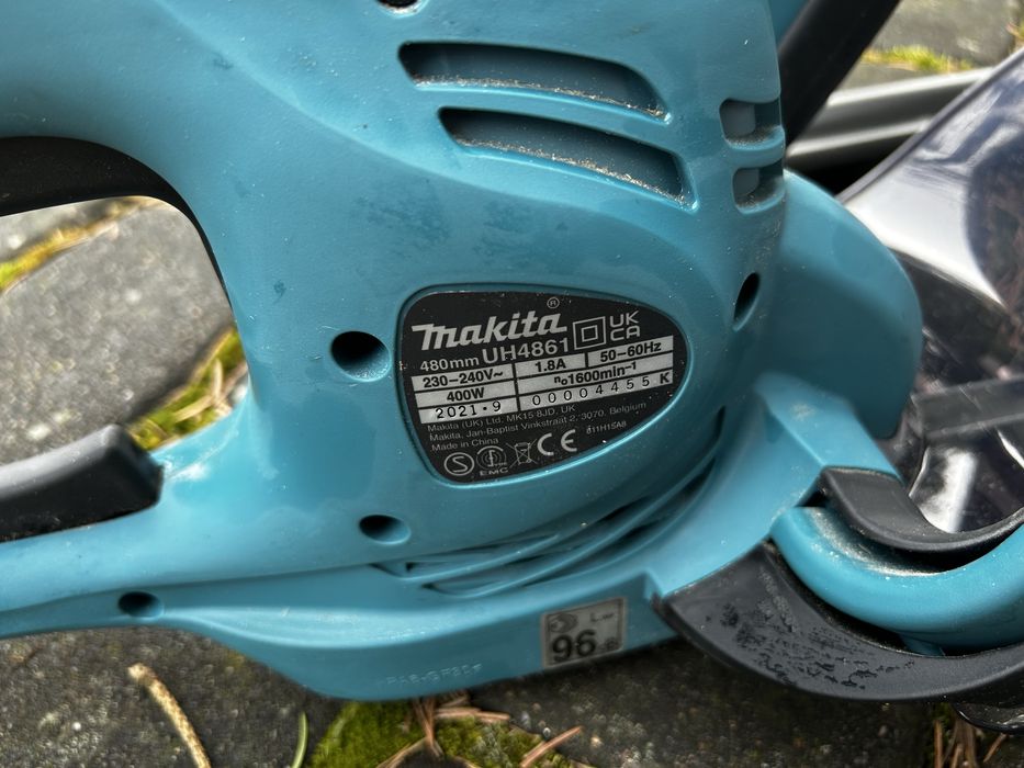 Elektryczne nożyce do żywopłotu Makita.