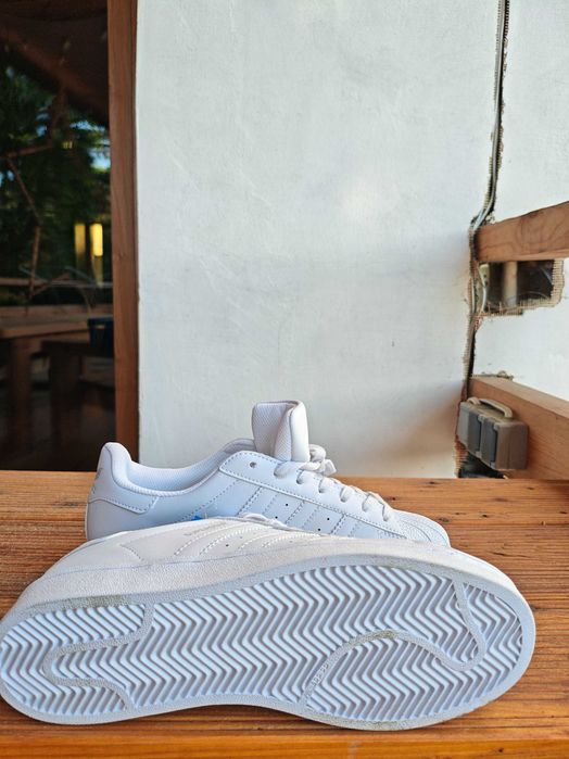 Nowe buty Adidas Superstar białe