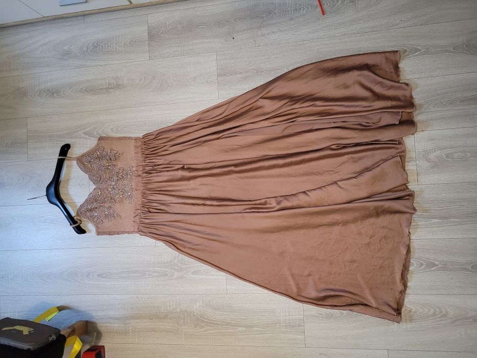 Sukienka wieczorowa Emu L