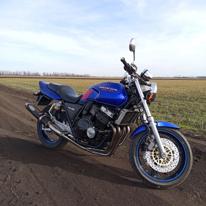 Продаю хонду SB 400sf