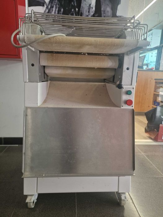 Vendo máquina formadora de baguetes