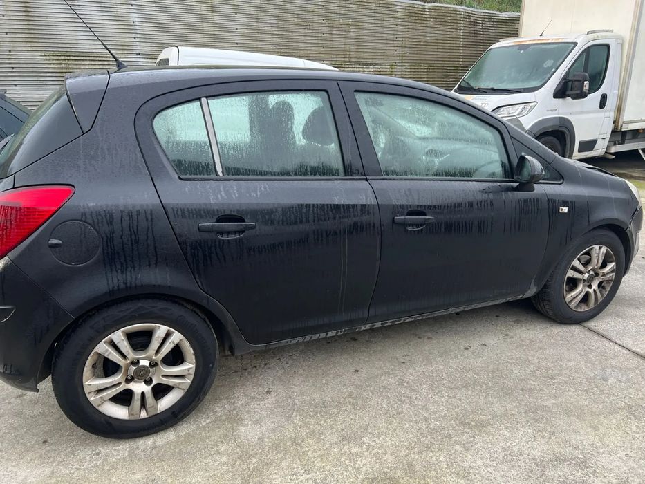 Para peças OPEL Corsa D