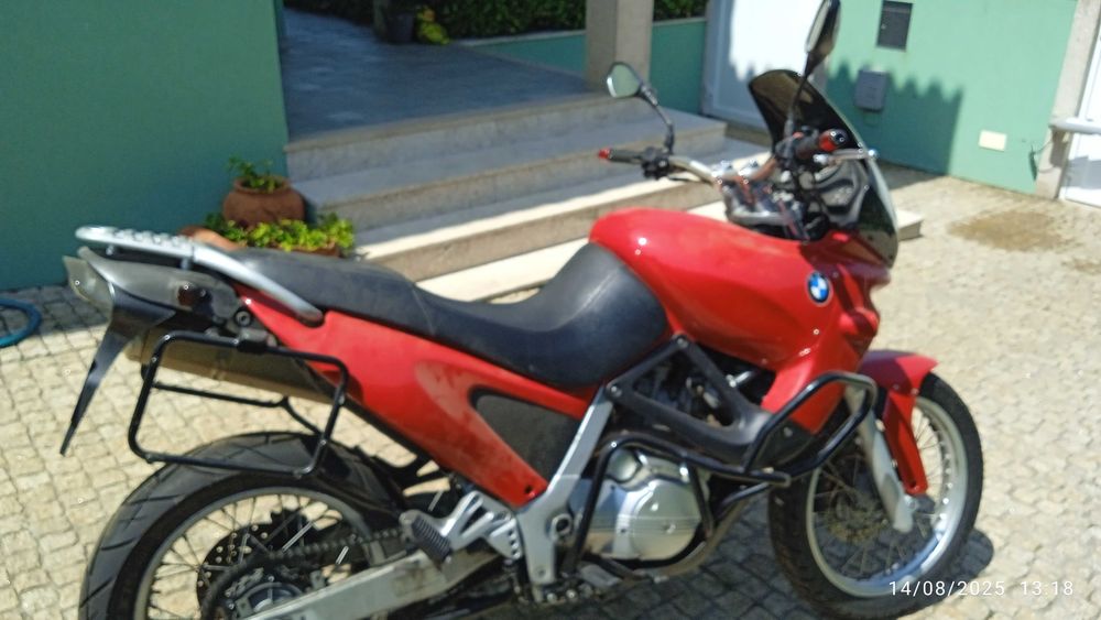 mota bmw clássica de 1995