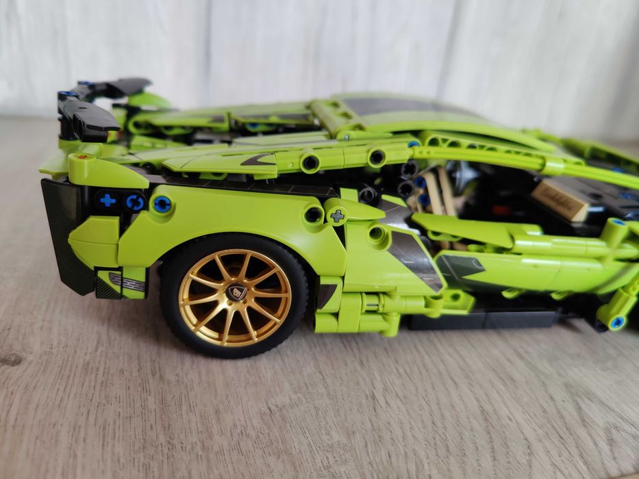 Конструктор Lego машина lamborghini 1280 Деталей