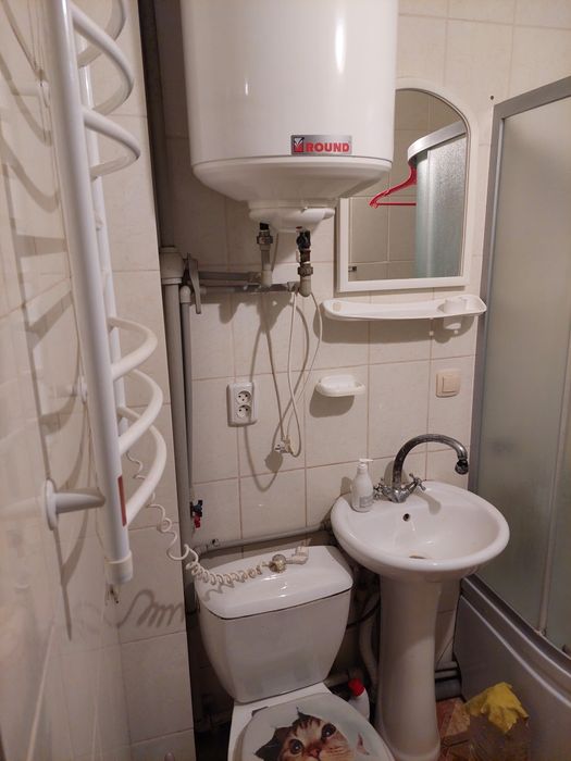 Сдаю  классную  однокомнатную квартиру в Октябрьском.