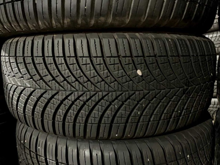 Склад шин б/в. 205/55 R16 Goodyear Vector 4 Seasons Gen-3