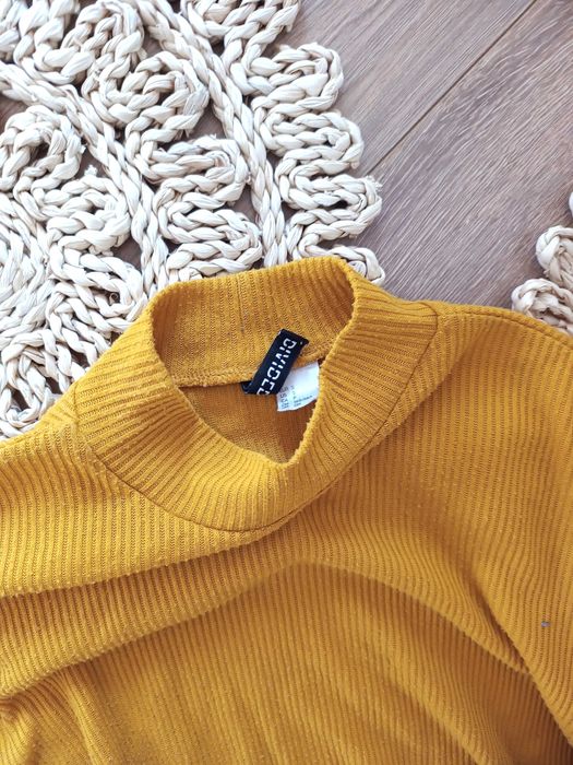 H&M cienki zwiewny lekki elegancki musztardowy sweterek z polgolfem S