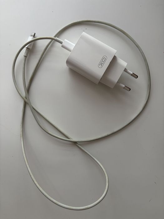 iPhone 14 Granatowy