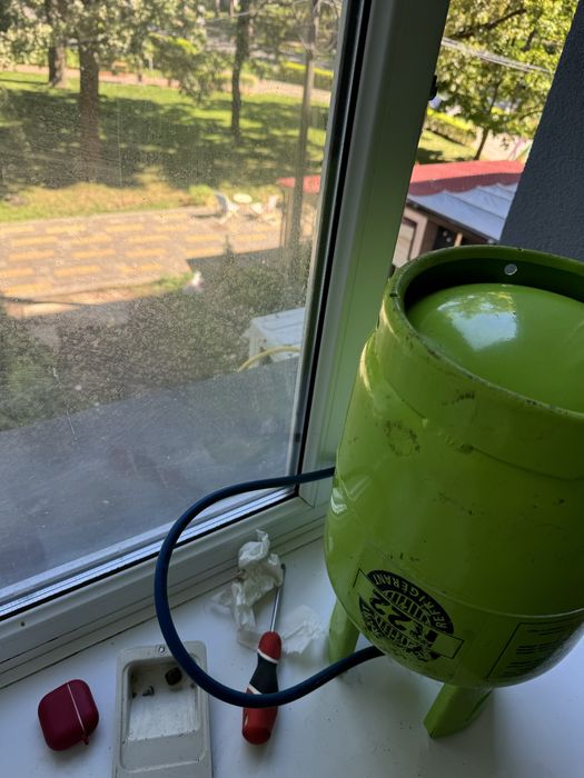 Монтаж кондиціонера, закладання магістралі обслуговування, ремонт