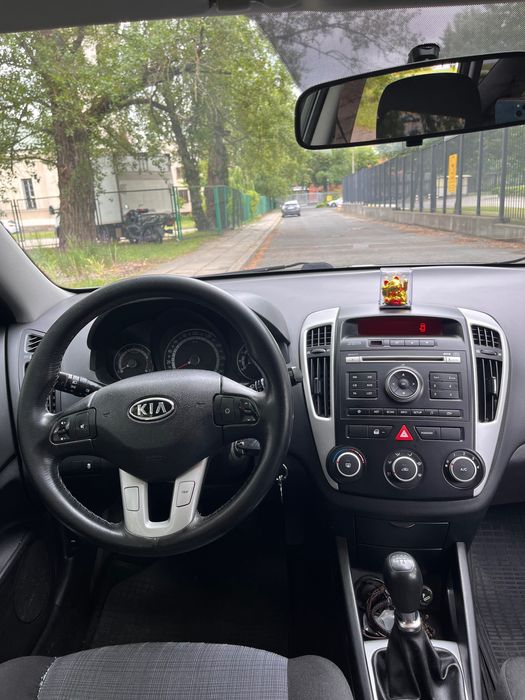 Kia Ceed 1.4 benzyna 2011 kombi