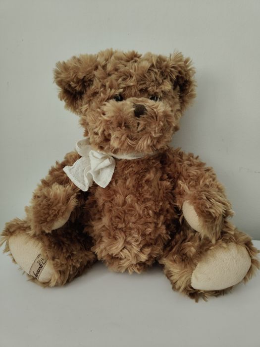 Miś Bukowski milusi.