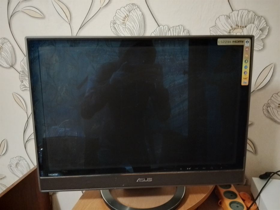 Продам монітор Asus LS221H