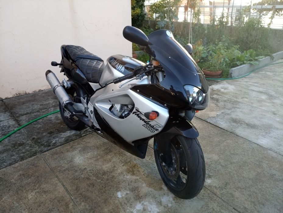 Yamaha thunderace 1000 como nova