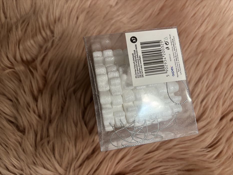 Lśniące śnieżynki, nowe