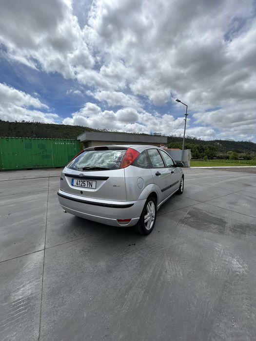 Ford focus 115 cv 1.8 em bom estado