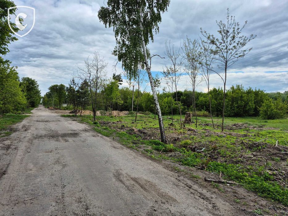 Земельна ділянка 5 соток,  с. Нові Петрівці, вул. Лісова