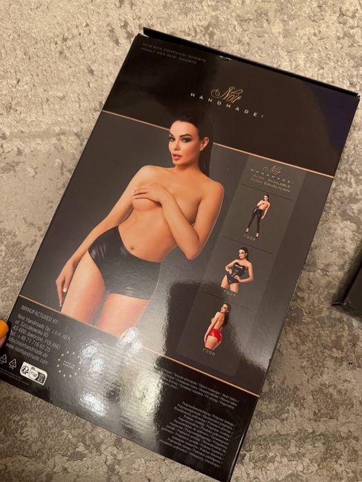 Шорти латекс нові S запаковані