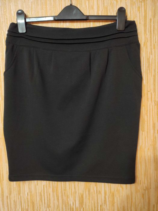 Спідниця-олівець пряма спідниця класична міді р.50/EUR42
