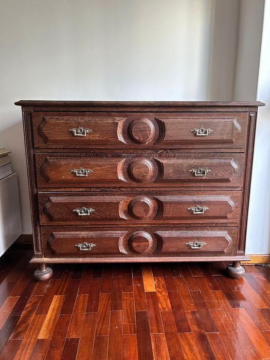 Comoda de Madeira