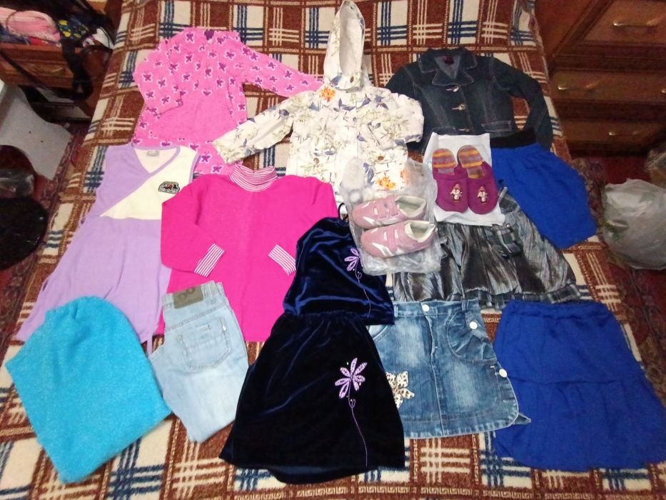 Пакет хороших вещей+обувь на девочку 4-6лет