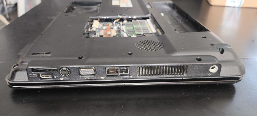 Compaq Presario A900 laptop 17 cali