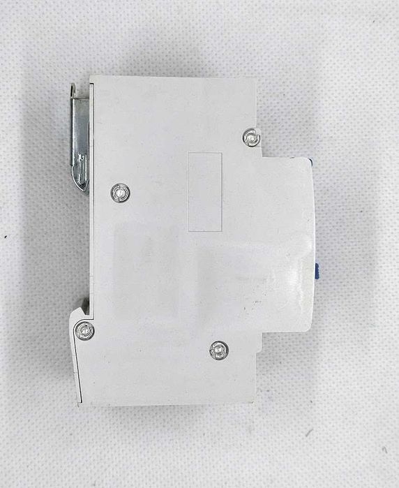 Disjuntor NOVO electricidade Hager AD024H