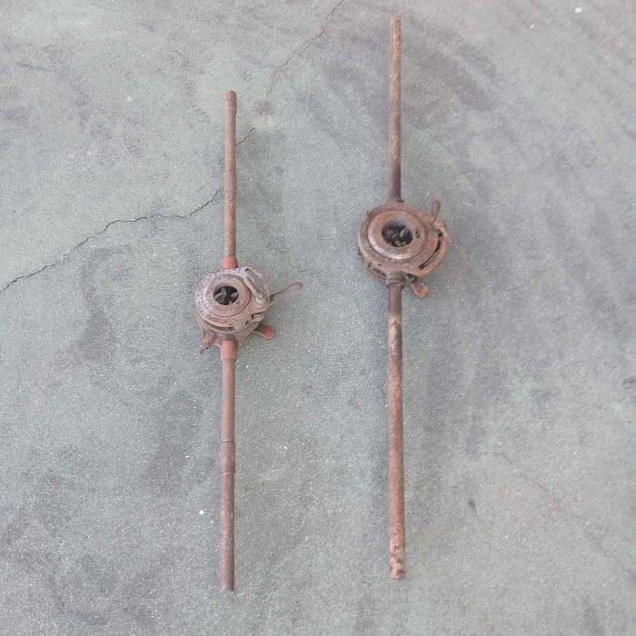 Atarraxa ajustável vários diâmetros antiga