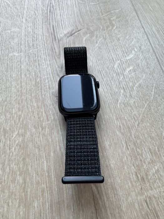 Apple Watch 7 45mm czarny