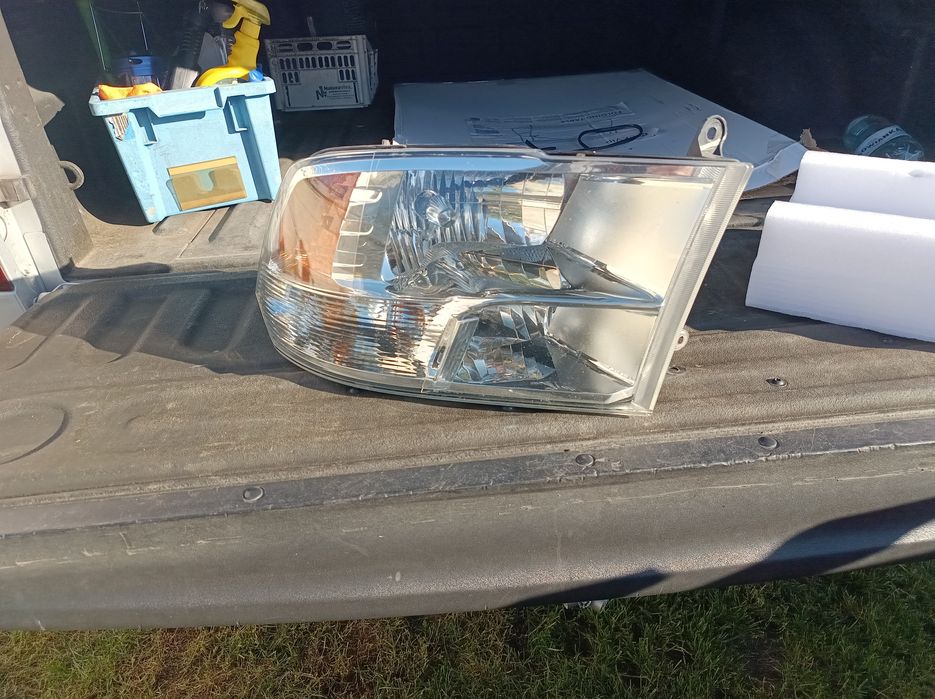 Lampy dodge ram 4gen