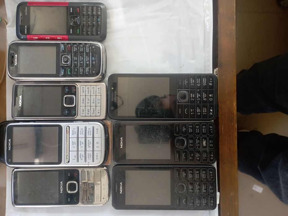 Продам кнопочные телефоны Nokia.