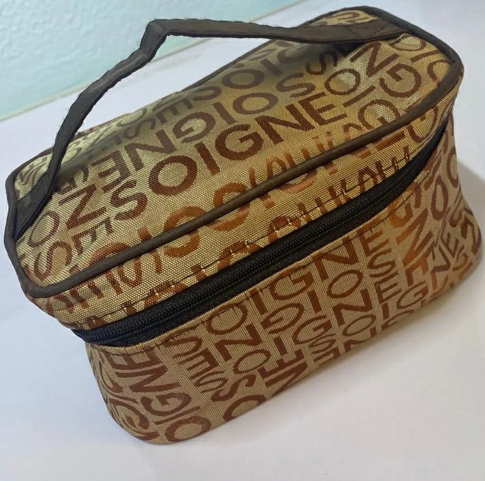 Kosmetyczka z lusterkiem