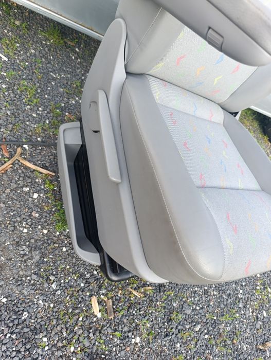 Fotel pasażera prawy VW t5 t5 lift airbag jak nowy