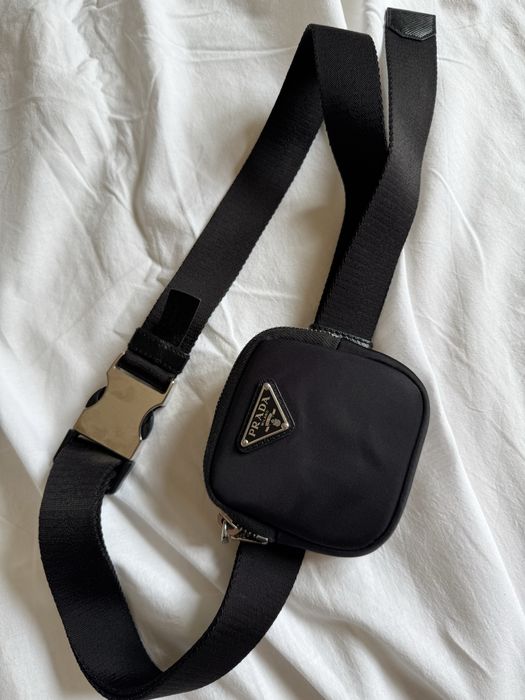 Cinto prada com bolsa removivel