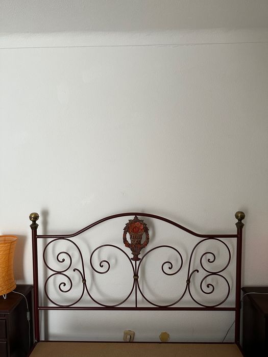 Cama de ferro feito manualmente